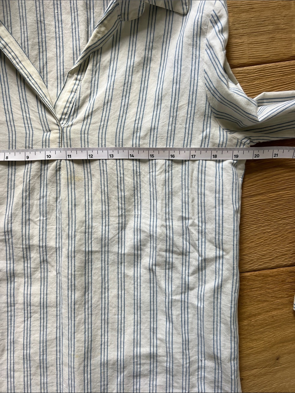 Vintage Barneys New York White Button-Down Shirt with Blue Stripes - Picture 7 of 9